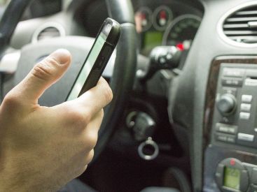 Téléphone au volant : le permis de conduire pourra être suspendu en cas d'infraction double