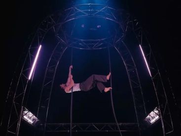 Amélia, spectacle aérien à la Scala Paris