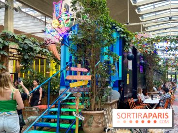 Un bar à glaces et un dessert dans un train de la Félicita