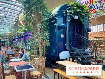 Un bar à glaces et un dessert dans un train de la Félicita