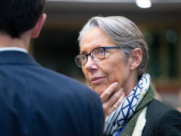 Elisabeth Borne est désormais plus populaire qu'Emmanuel Macron