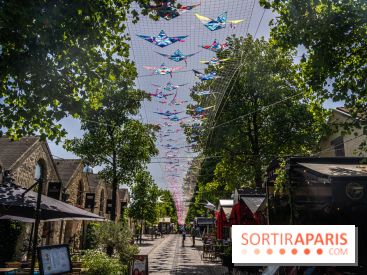 Le ciel de cerfs volants à Bercy Village 