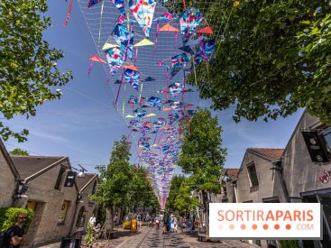 Le ciel de cerfs volants à Bercy Village 