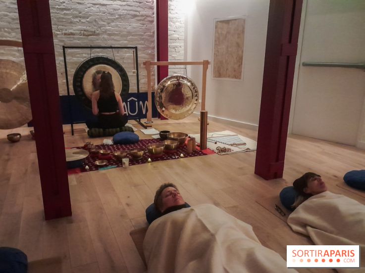 At Aûm, studio de yoga et espace de coworking dans le 20e