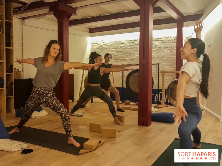 At Aûm, studio de yoga et espace de coworking dans le 20e