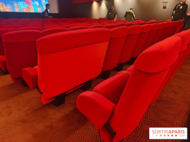 Visuels salles de spectacle et théâtres - salle de cinéma fauteuil rouge