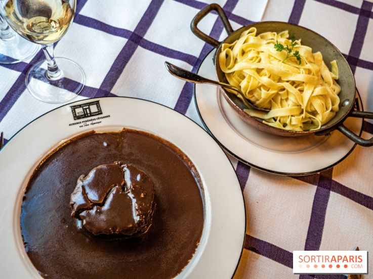 Auberge Pyrénées Cévennes - Bistrot Paris 11e - lièvre à la royale