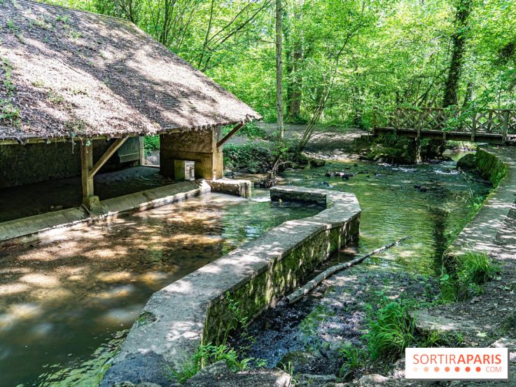 Village de Dampierre en Yvelines  -  Lavoir de Maincourt