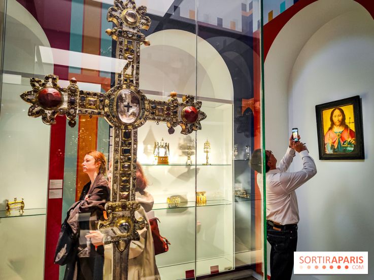 Voyage dans le cristal, l'exposition étincelante à découvrir au musée de Cluny - nos photos