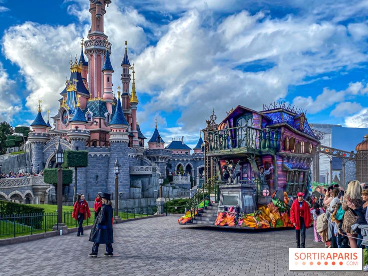 Halloween 2023 Disneyland Paris parade
