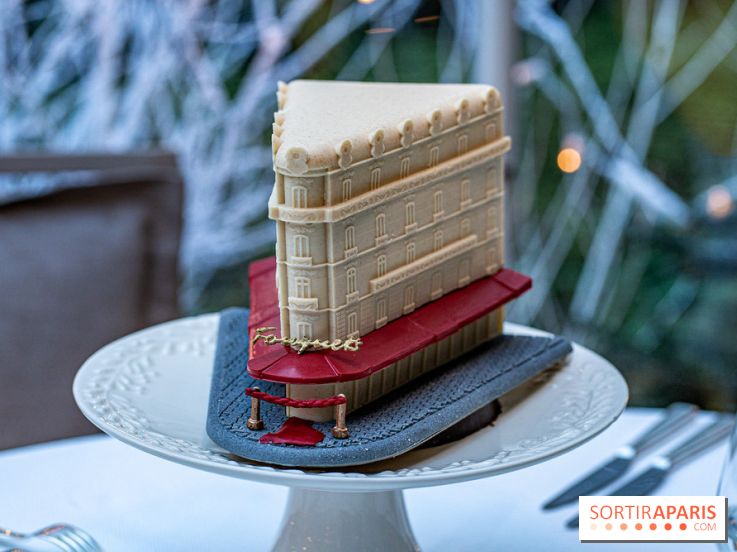 La bûche de Noël de l’Hôtel Barrière Le Fouquet’s Paris 2023