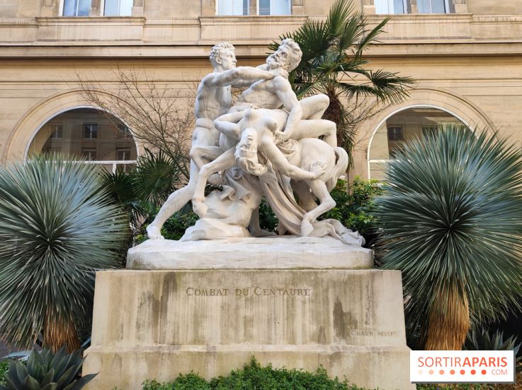 Visuel Paris 6e - statue centaure Gustave Crauk