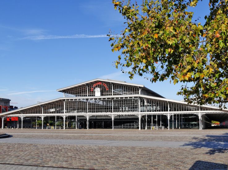 "Sentinelles": une pièce qui illumine le lien entre art et amitié au Théâtre du Rond-Point 