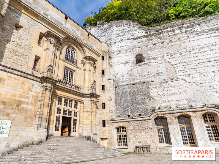Le Château de la Roche Guyon, le château troglodyte dans le Val-d'Oise - 95 -  vue façade