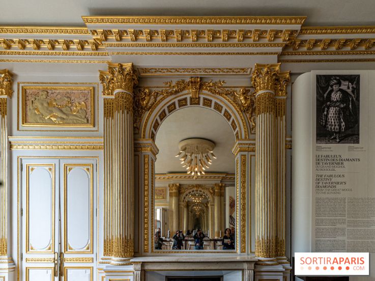 Exposition 'Bijoux de Scène de la Comédie Française' à l'hôtel historique de Mercy-Argenteau qui se dévoile