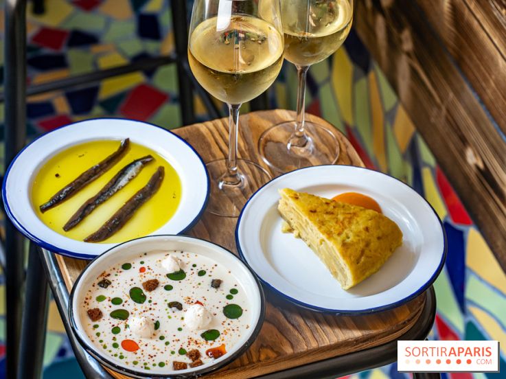 Tina restaurant - bar à Tapas Paris 6  -  Ajo blanco / fromage frais / noisettes - anchois - tortillas