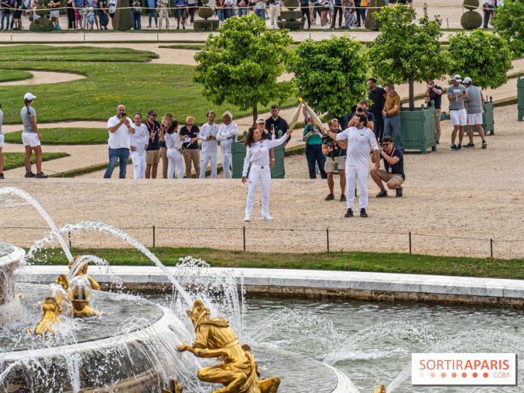 JO Paris 2024 : Les porteurs et relais de la flamme à Versailles -  Patrick Bruel