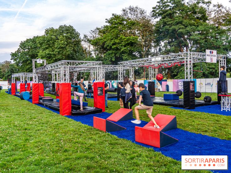 La Fan zone de Saint-Quentin en Yveli!nes, soirée Ofenbach et drones -  A7C0346