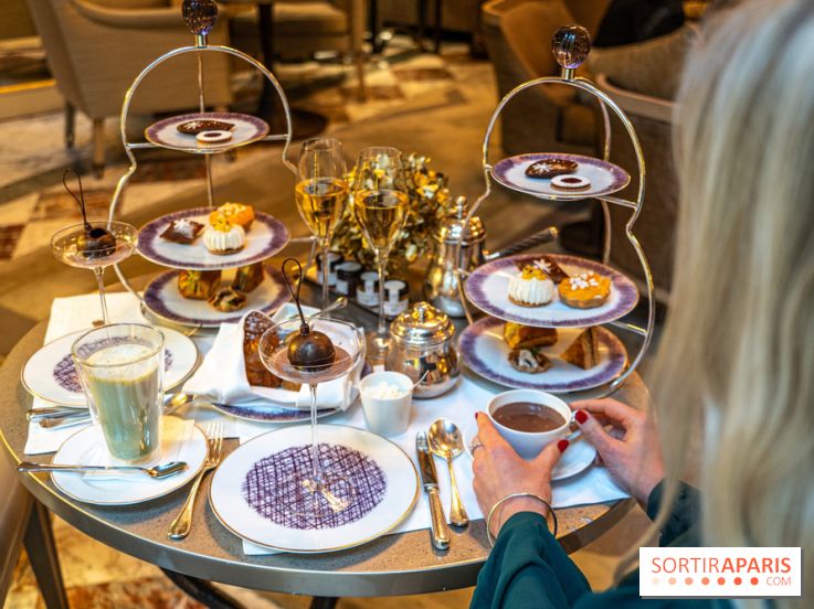 Le tea time de Noël du Crillon 2024 par Matthieu Carlin
