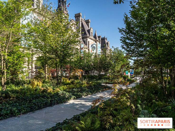 Hôtel de Ville - De Paris à Belem - Forêt Urbaine - Obey  - A7C03311