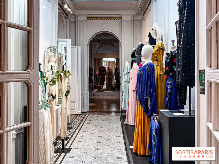 L'exposition couture gratuite de Chloé par Karl Lagerfeld, dans un sublime hôtel particulier