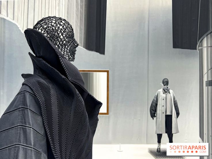 Art Basel Paris 2025 : Issey Miyake sublime textile et lumière dans une installation gratuite - IMG 0933 jpg