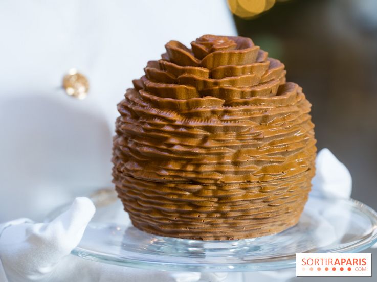 La Bûche de Noël du Péninsula 2025 : Joyaux des Pins - A7C07911