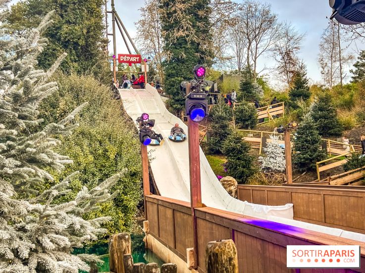 Noël au Parc Astérix 2025, patinoire et marché de Noël  - IMG 7498