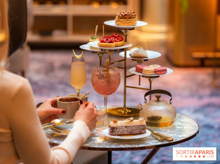 Le tea time Emily in Paris de l'Hôtel du Louvre - A7C04038