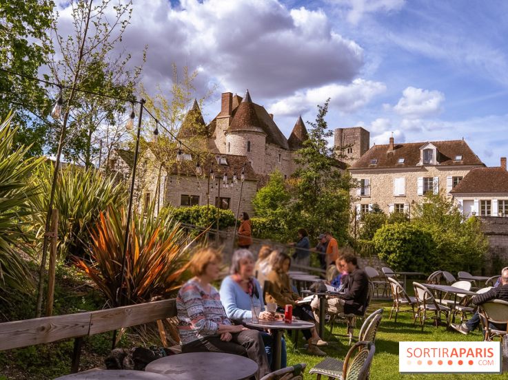 La terrasse du Moulin de Nemours, la guinguette estivale en bord de Loing 77