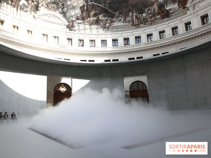 Fujiko Nakaya : nos photos de sa sculpture de brouillard à voir à la Bourse de Commerce