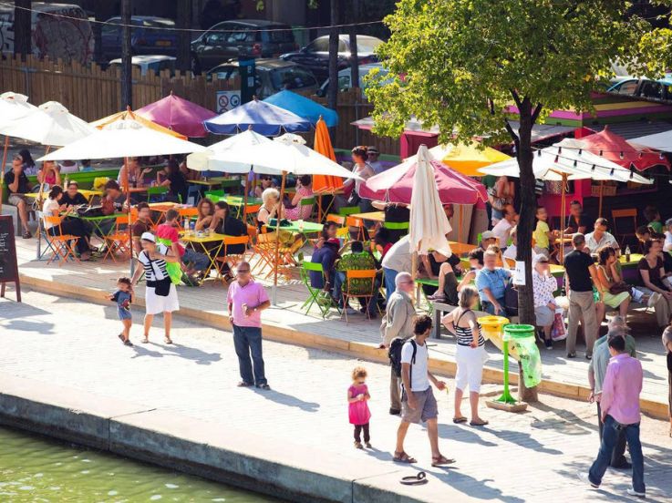 La guinguette solidaire "Buena Onda" à Paris Plage