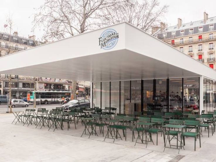 Fluctuat Nec Mergitur