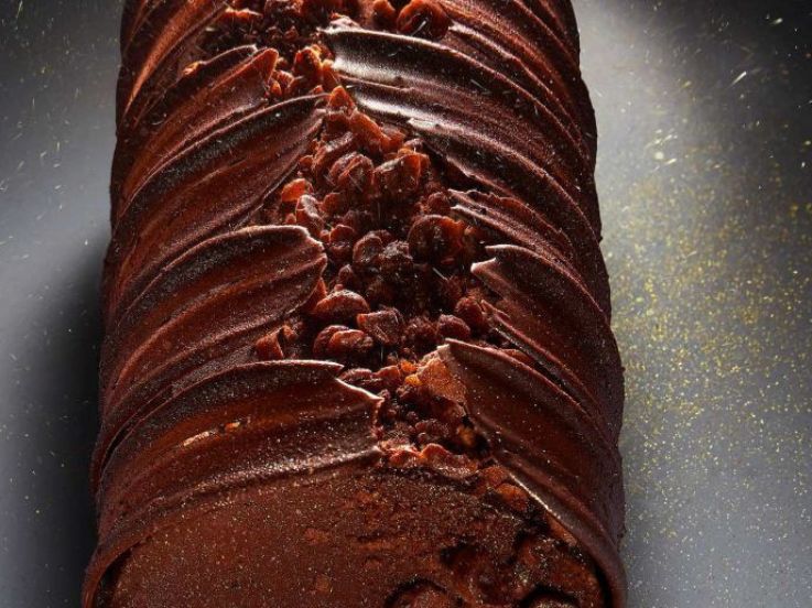 Bûche de Noël 2016 du Plaza Athénée