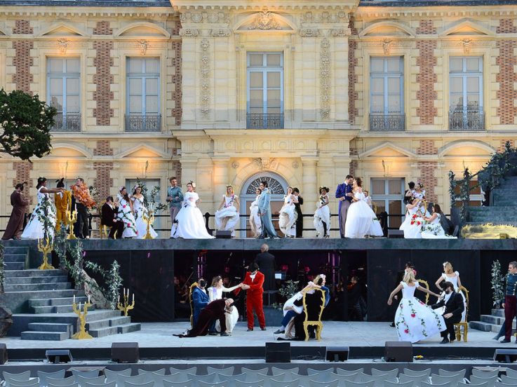 Les Noces de Figaro dans la Cour des Invalides, opéra en plein air