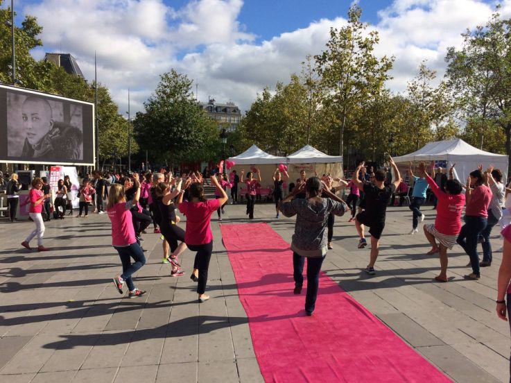 Octobre Rose 2018 : un village d'information sur le cancer du sein Place de la République