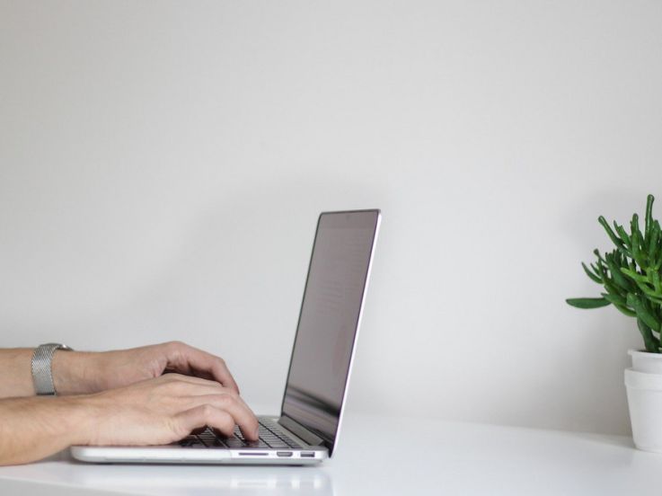 Coronavirus : des arrêts de travail sur internet pour les "cas contact"