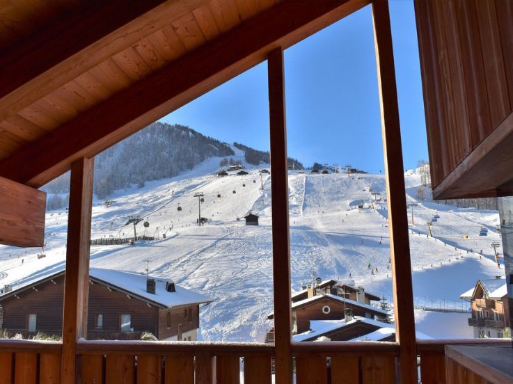 Vacances au ski : "il est trop tôt" pour réserver, d'après Borne