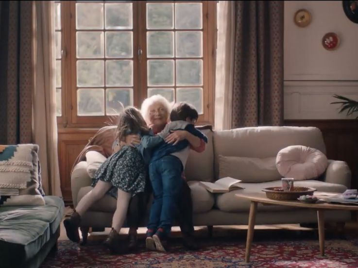 Covid-19: Olivier Véran présente la pub vidéo pour se faire vacciner