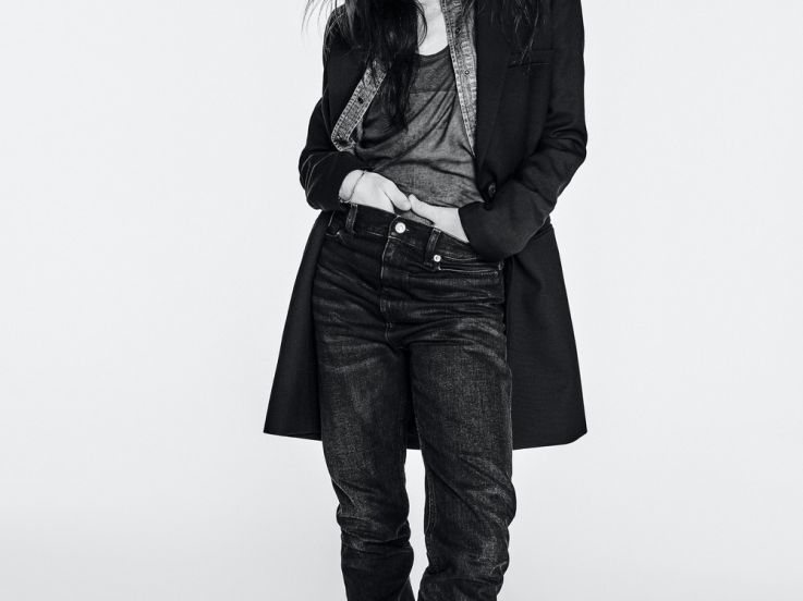 Charlotte Gainsbourg sort une collection pour Zara, avec des pièces jean intemporelles