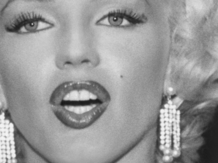 exposition Marilyn Monroe Paris gratuit, exposition Marilyn Monroe Renoma Store, exposition Marilyn Monroe Bernard of Hollywood, livre Marilyn Monroe photos Hollywood | Marilyn le jour de l’annonce de son divorce d’avec Joe DiMaggio, 1954  © Bernard of Hollywood