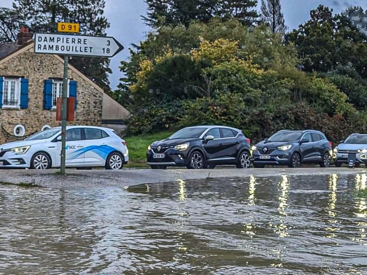 Tempête Kirk : Inondations dans les Yvelines, les routes coupées 