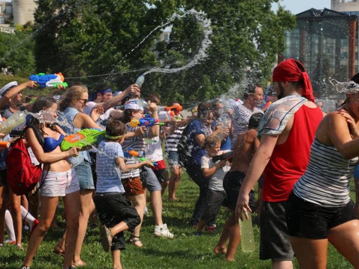 Le Water Fight, la bataille d'eau géante à Paris