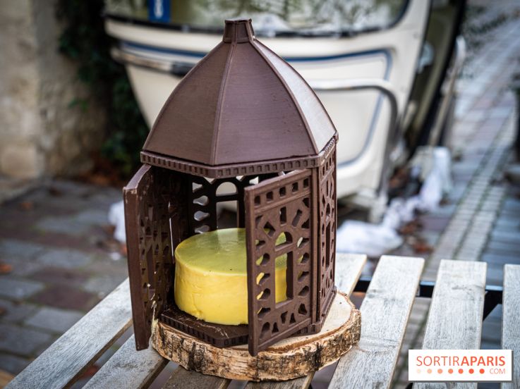 La Bûche de Noël lanterne de Mohamed Cheikh et Olivier Stehly 