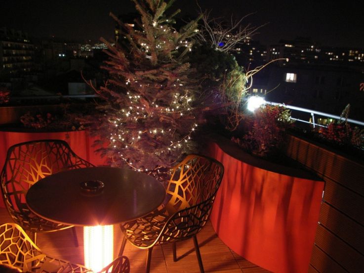 Vin chaud et mini-marché de Noël sur la terrasse du Courtyard by Marriott Paris Boulogne