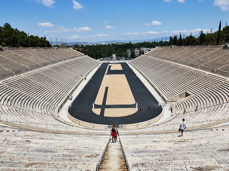 JO de Paris 2024 : Nana Mouskouri va chanter pour la Flamme Olympique