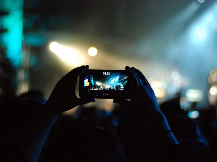 Qui est Kneecap, la nouvelle sensation hip-hop venue tout droit d'Irlande du Nord ?