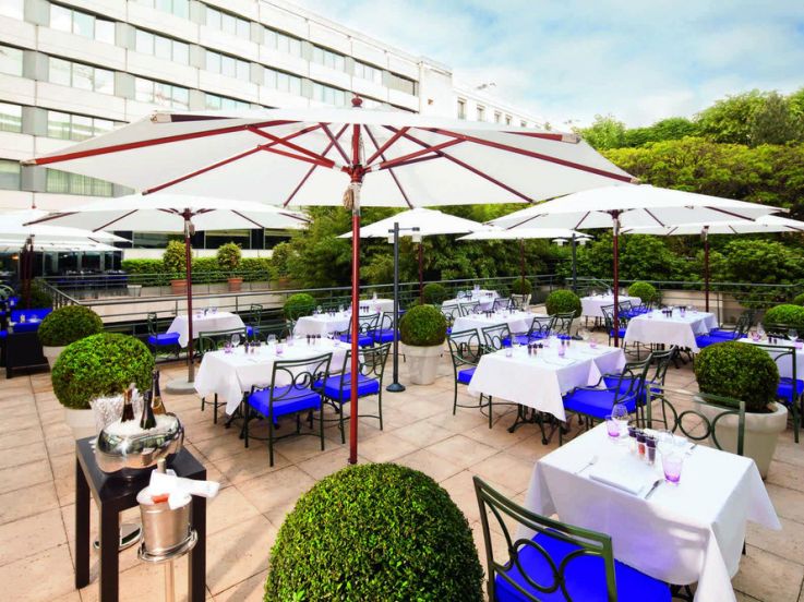 Mövenpick Paris Neuilly dévoile sa terrasse et son barbecue pour l’été