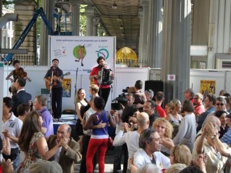 Les Bals gratuits de l'été du Canal de l'Ourcq, saison 2015