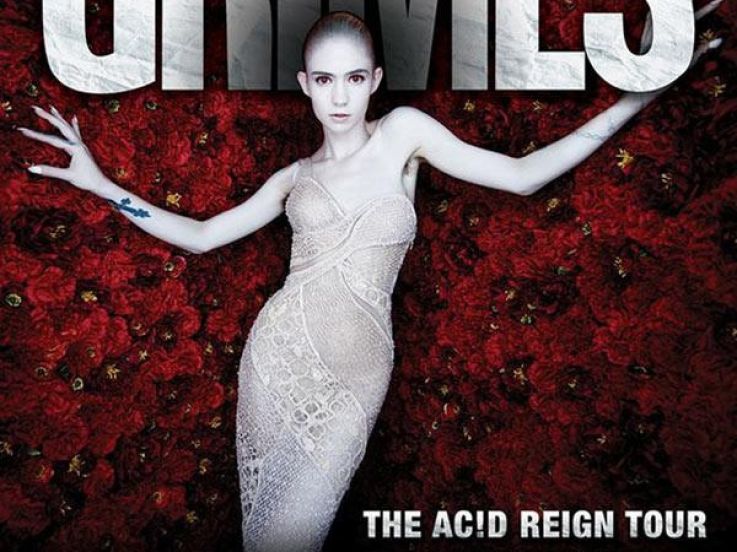 Grimes en concert au Trianon de Paris en 2016